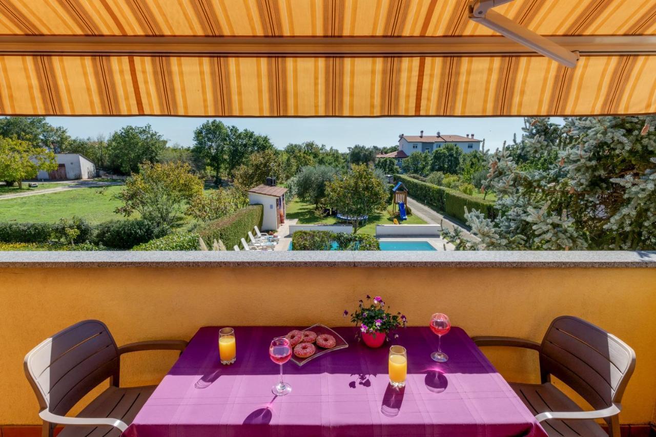 Livia: Family-friendly Retreat With Pool And Playground * Liznjan