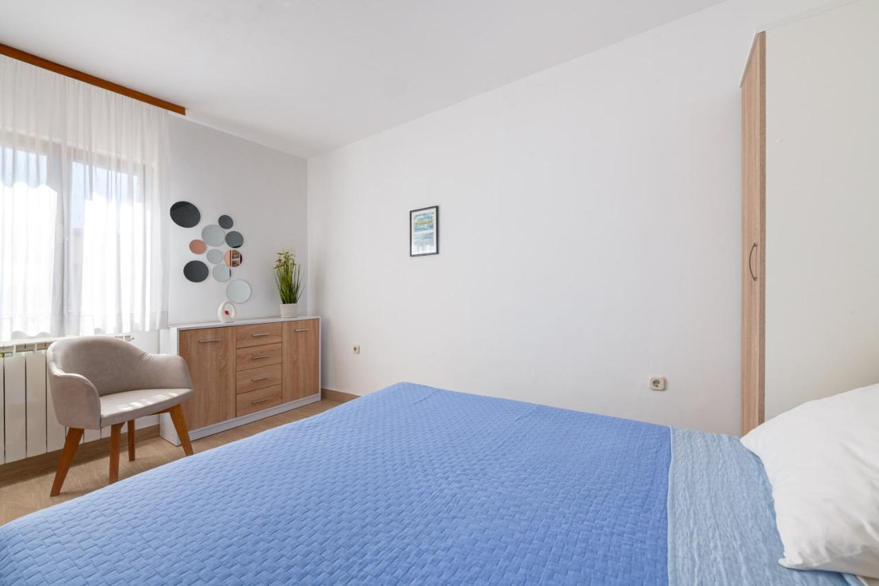Apartman Livia: Family-friendly Retreat With Pool And Playground